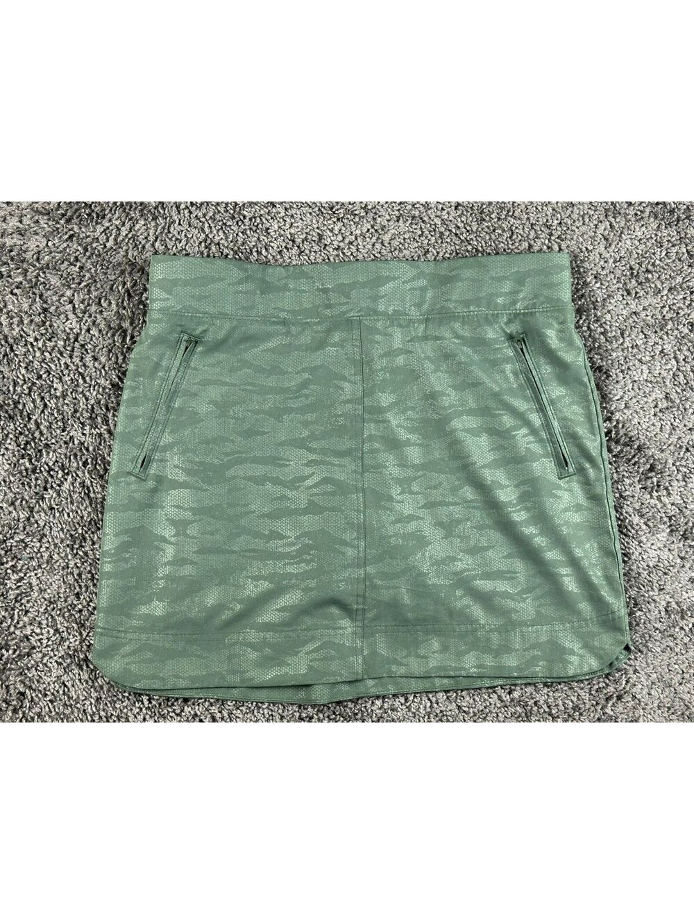 Orvis Outdoor Skort Womens M Green Camo Snake Print Zip Pocket Hiking Golf M
